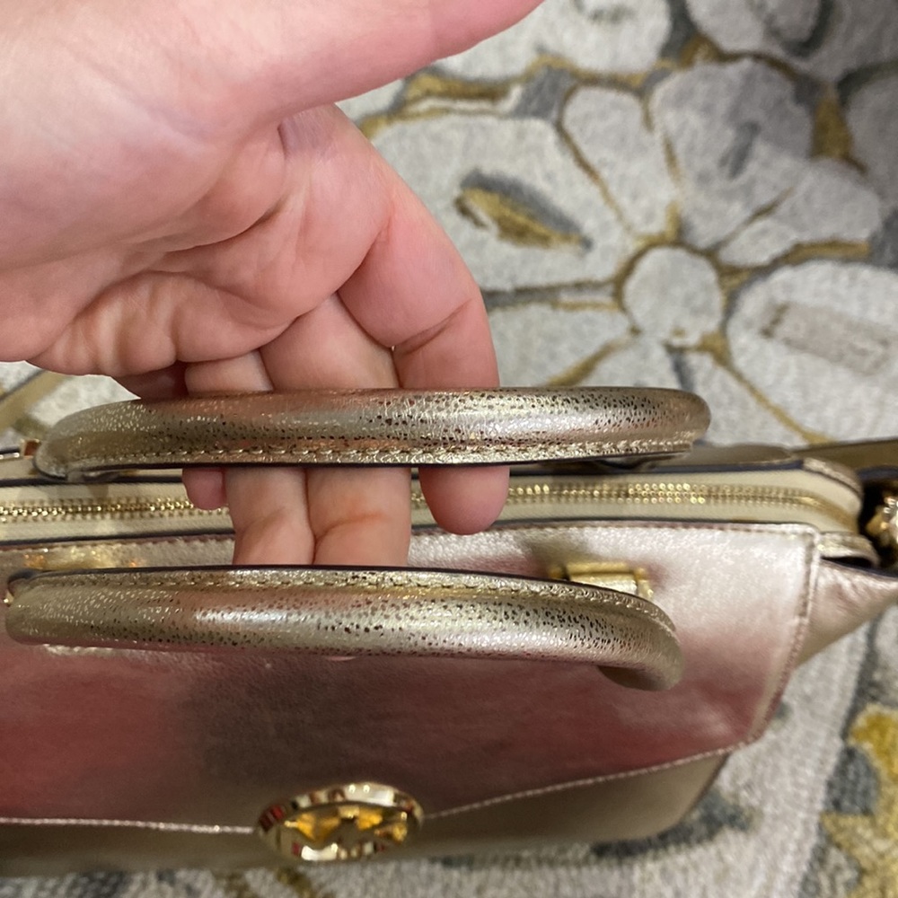 💕 Michael Kors gold leather large top satchel bag gorgeous 💕 - Picture 6 of 17